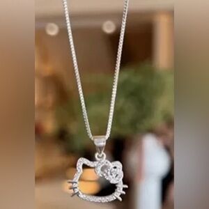 Hello Kitty Sparkling Necklace